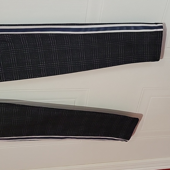 Dynamite Grey Plaid Tuxedo Pattern Highrise Leggings US XS NWT - Picture 3 of 11